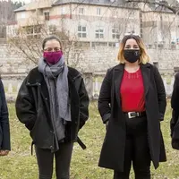 Chloé Mourgues, Thaïs Teissedre, Mélissa Hernandez et Caroline Combes sur le lieu de leur futur potager bio.