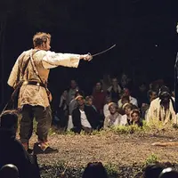 La pièce ne raconte pas la guerre des Camisards, mais les 48 heures qui l’ont précédée.