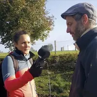 Lancé en septembre 2020, le podcast « Viens on y va » met en valeur des parcours d’agriculteurs et d’artisans innovants. Aude Richard et Julia Droubit