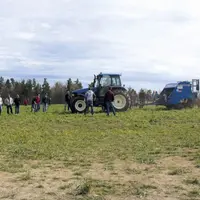 La parcelle où se déroulaient les démonstrations a été fortement touchée par la sécheresse.