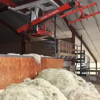 Le séchage en grange repose sur la récolte d'un fourrage encore humide dont le séchage se poursuit en bâtiment par ventilation d'air chaud. Cette tech