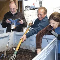 Philippe Leroy, Patricio Soto et Rosa Solar, les trois tête pensantes du projet de valorisatio des boues piscicoles.