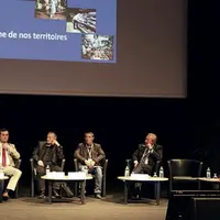 Deux tables rondes (une sur l’emploi et l’autre sur l’export) ont conclu le colloque. Entre autres parmi les intervenants, de gauche à droite l’italie