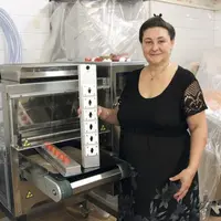 Pour confectionner plus rapidement les divers catégories de biscuits, Agnès Valéro utilise une dresseuse.