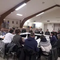 Les membres de l’association Paroles Gabales se sont réunis à Mas-de-Val, jeudi 9 mai pour organiser la fête.