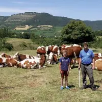 Installé depuis 1998 à Saint-Étienne-du-Valdonnez, cet éleveur bovin a vu dans les terres supplémentaires de Chapieu un moyen de conforter son exploit