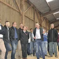 Les responsables syndicaux se sont retrouvés mardi en début d’après-midi sur l’exploitation du Gaec de la Tour.