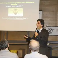 Martin Giurfa explique le fonctionnement du cerveau des abeilles.