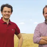 Lancé en 2019, le site internet et réseau social Farmr. permettent aux agriculteurs d’échanger au quotidien sur leurs problématiques. Plus de 5 000 ex