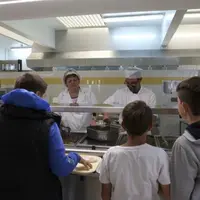Jeudi dernier, les élèves du collège du Haut-Gévaudan de Saint-Chély-d’Apcher ont pu profiter d’un repas 100 % local.