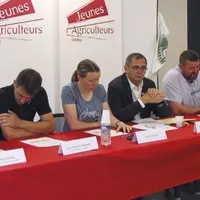 De gauche à droite : Michel Caponi, président de l’Udaf Lozère ; Jean-François Maurin, secrétaire général de la FDSEA ; Élodie Joubert, responsable bo