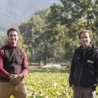 Fabien Roc et Benjamin Sirot se sont lancés dans un défi un peu fou : créer un potager maraîcher bio à Chanac, tout près du Lot. Les deux amis ont lan