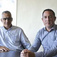 Jean-Claude Virenque et Julien Volpelier, qui assure la transition au poste de directeur général adjoint du groupe coopératif.