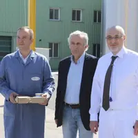 Philippe Carrière, responsable de l’exploitation de Saint-Georges de Luzençon, Jean-Paul Pourquier, maire du Massegros et Daniel Bertrand, directeur d