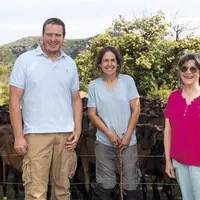 Des agriculteurs heureux et qui croient en la filière caprine. Sur leur ferme qu'ils construisent pas à pas, le Gaec des fines herbes, ces deux ingéni
