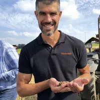 Agronome et écologiste convaincu, Bastien Sachet dirige la fondation Earthworm, qui accompagne les territoires, dont les Hauts-de-France, à s'engager