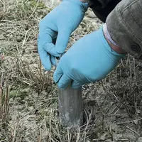 La mise en place des pièges ou appâts est très gourmande en temps.