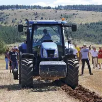 Dimanche 29 août, au lieu-dit la Citerne sur le causse Méjean, les jeunes agriculteurs ont tenu la 24e édition de la fête de la Terre.