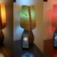 Les ampoules LED connectées permettent une variation de la lumière mais aussi des couleurs afin de créer des ambiances en fonction des besoins.