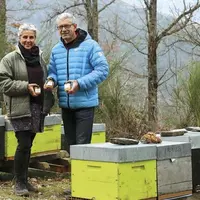 Thierry Crouzet et Sophie Bertrand ont remporté une médaille d'or en bruyère Érica lors du concours national des miels de France. Un événement auquel