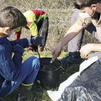  Jeudi 25 mars, les enfants de l’école des Sources à la Canourgue et ceux de l’école de Saint-Germain-du-Teil ont profité d’une belle journée de print