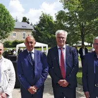 Ce sociologue spécialiste de l'agriculture décrit un monde agricole en pleine transformation, où le modèle familial laisse désormais sa place à de mul