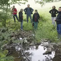 Au Gaec du Trapier à Boffres (Ardèche), Florent et Philippe Cros espèrent pouvoir réhabiliter leur retenue par un système de dérivation.