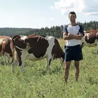 Vianney est pluriactif, il est aussi éducateur et pompier volontaire depuis dix ans.