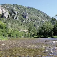Deux semaines après l’ouverture de la saison de pêche, la Lozère connaît enfin quelques jours de précipitations continues, entamant une recharge tardi