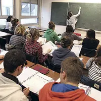 Pour qu’un enfant puisse ouvrir son droit à l’ARS en 2015, il doit être né entre le 16 septembre 1997 et le 31 janvier 2010 inclus.