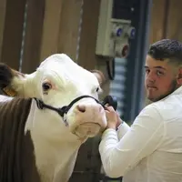 Les Journées laitières se sont déroulées du 21 au 23 avril sous la grande halle d'Aumont-Aubrac. Un concours qui a lieu tous les quatre ans et permet