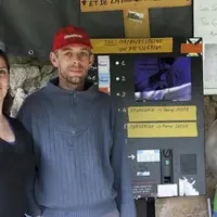 Éléonore Deltour et Gilles Estevenon forment le Gaec Pasturagou. Au-delà de leur élevage laitier, les associés ont développé une activité d’agrotouris