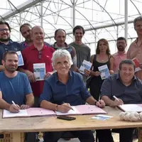Aurélien Ratton, président du comité légumes, Jean-Pierre Taite, vice-président en charge de l'agriculture à la Région et Jean-Claude Darlet, vice-pré