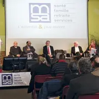 Viticulteur dans l'Hérault, Cédric Saur (au pupitre) est président de la MSA du Languedoc depuis 2015.