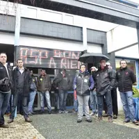 Devant les locaux de l’ASP à Clermont-Ferrand, la mobilisation d’agriculteurs de l’Allier, du Cantal, de la Haute-Loire et du Puy-de-Dôme.