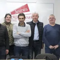Lors d'une conférence de presse réunissant les syndicats du bâtiment, des taxis et professions libérales, du Medef, la FDSEA et les JA, lundi 21 mars,