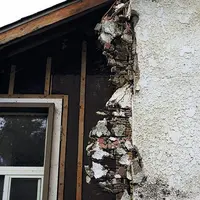 Lorsque l'on veut faire des travaux, de rénovation notamment, il arrive d'être confrontés à la présence d'amiante. Comment traiter le problème ?