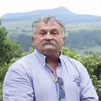 Président de Rom Sélection, Jean-Luc Chauvel assure d’autres présidences toujours dans ce milieu de l’élevage ovin : Fedatest, Races de France,
Genev