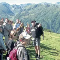 Éleveur, producteur fermier, commerçant... mais aussi guide touristique !