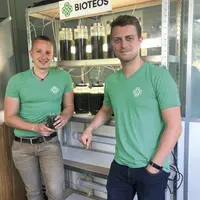 De gauche à droite : Romain Dhenin et Romain Baheux, cofondateurs de Bioteos.