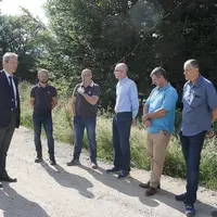 Vendredi 28 juillet, à l'invitation de la famille Hébrard, propriétaire du groupement, et de la coopérative de la forêt privée Gard Lozère, le préfet