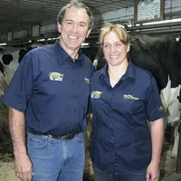 Christian Lacasse, ancien président de l’UPA, avec son épouse Sylvie Gendron est producteur de lait à Saint-Vallier dans la province du Québec. Il dis