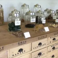 Les maisons Fragonard, Molinard et Gallimard proposent une immersion dans l’histoire de la parfumerie grassoise.