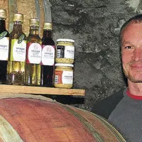 Ingénieur en agroalimentaire de formation, chimiste, cuisinier, Sylvain Petit a quitté le monde de l'industrie agroalimentaire pour lancer une product
