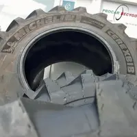 Toujours écrite en larges caractères et selon la typographie du fabricant, la marque est visible de loin.