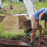 Ariane Catala est la responsable opérationnelle de l'association Le Passe jardins, un centre de ressources et de formation à Lyon, qui accompagne les