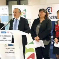 La préfète Christine Wils-Morel, le président de la chambre de commerce Thierry Julier, la présidente de la chambre d'agriculture Christine Valentin e