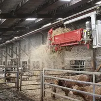 La pailleuse sur monorail préfigure un recentrage de l’activité sur le lait. Un roto de traite est à l’étude.