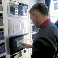 Les bouchers responsables du service sont informés des ventes et du stock en temps réel.