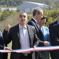 Vendredi 29 avril a eu lieu l'inauguration du parc photovoltaïque se trouvant sur la zone d'activité économique de la Tieule. Un événement qui a eu li